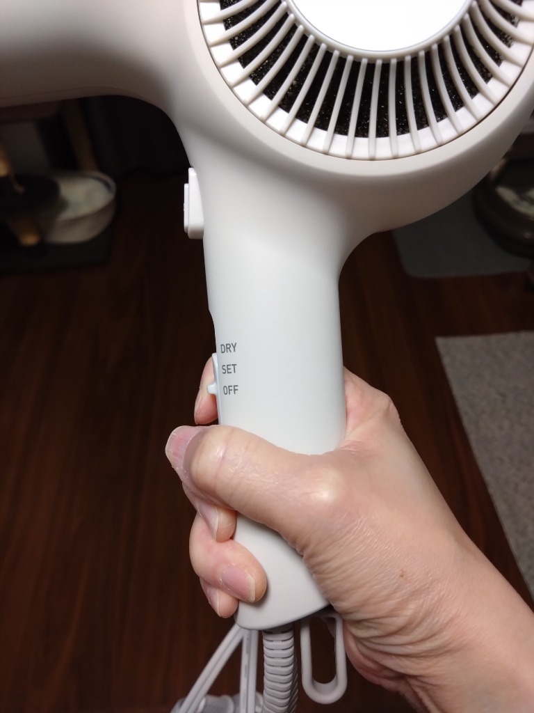 【新品最安値】Nobby by TESCOM NIB300A-W ヘアドライヤー テスコム Nobby by TESCOM NIB300A-W [ホワイトアッシュ] 価格