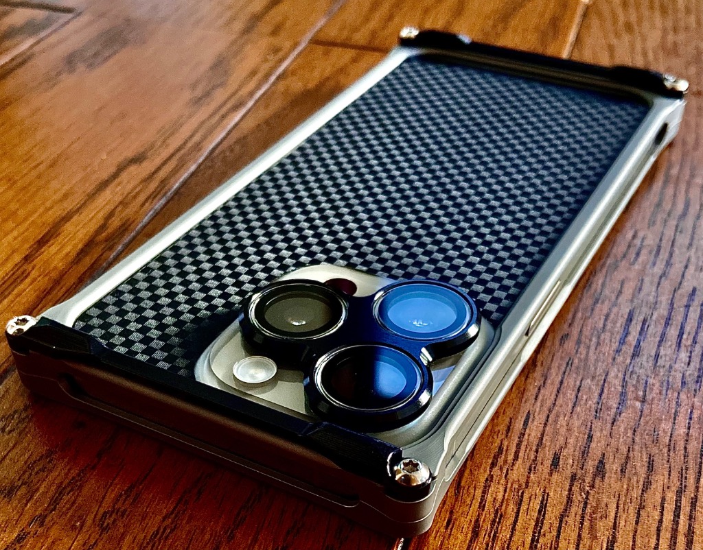 GILD design ギルドデザイン iPhone 15 Pro ソリッドバンパー