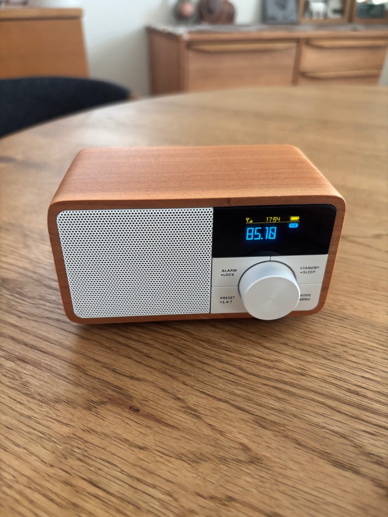 Sangean サンジーン WR-305 OLEDディスプレイ搭載 FMラジオ Bluetooth
