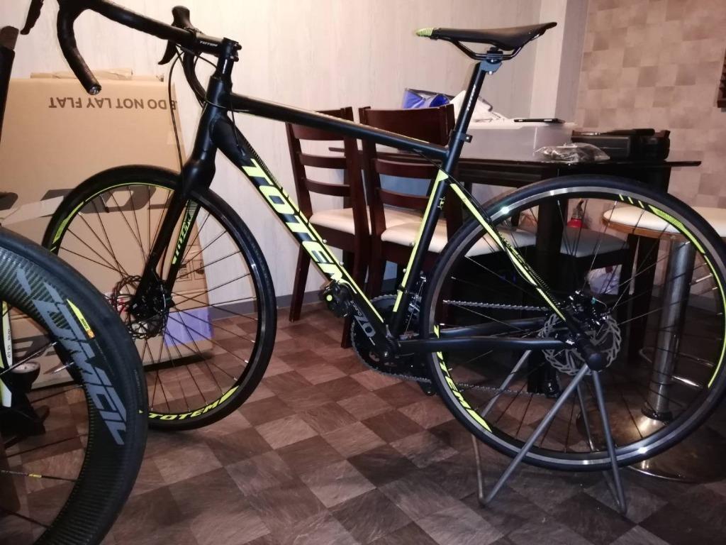シマノ プレゼント付き ロードバイク 自転車 アルミ 軽量 700C シマノ プレゼント付き ロードバイク 自転車 アルミ 軽量 700C