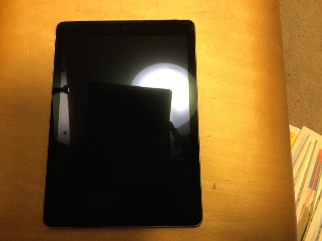 iPad Air2 第2世代 64GB au Wi-Fi+Cellular セルラーモデル タブレット 本体のみ A1567