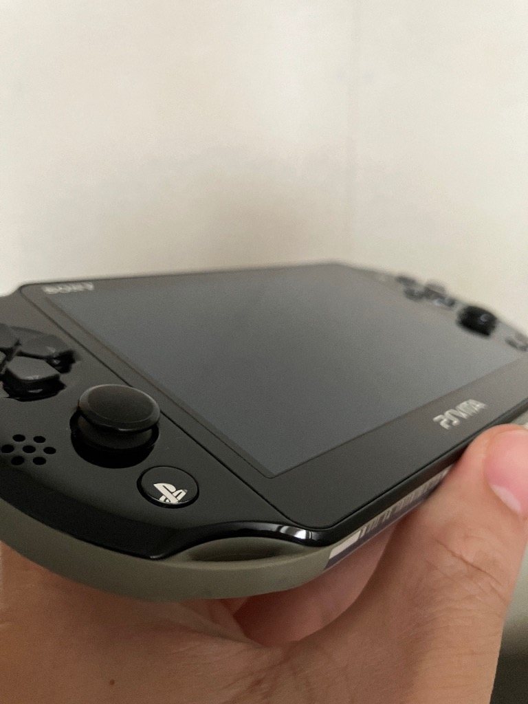 PSVITA PCH-2000 ブラック 箱付き 41FXZeRlZyL._SS200_.jpg