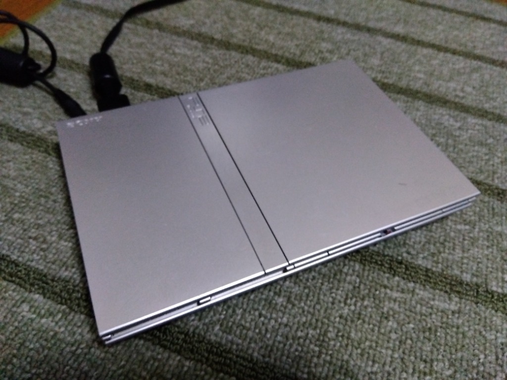 (未使用･未開封品)　PlayStation 2 サテン・シルバー (SCPH-75000SSS)  gsx453j Amazon.com: Playstation 2 (SCPH-75000) Satin Silver Console