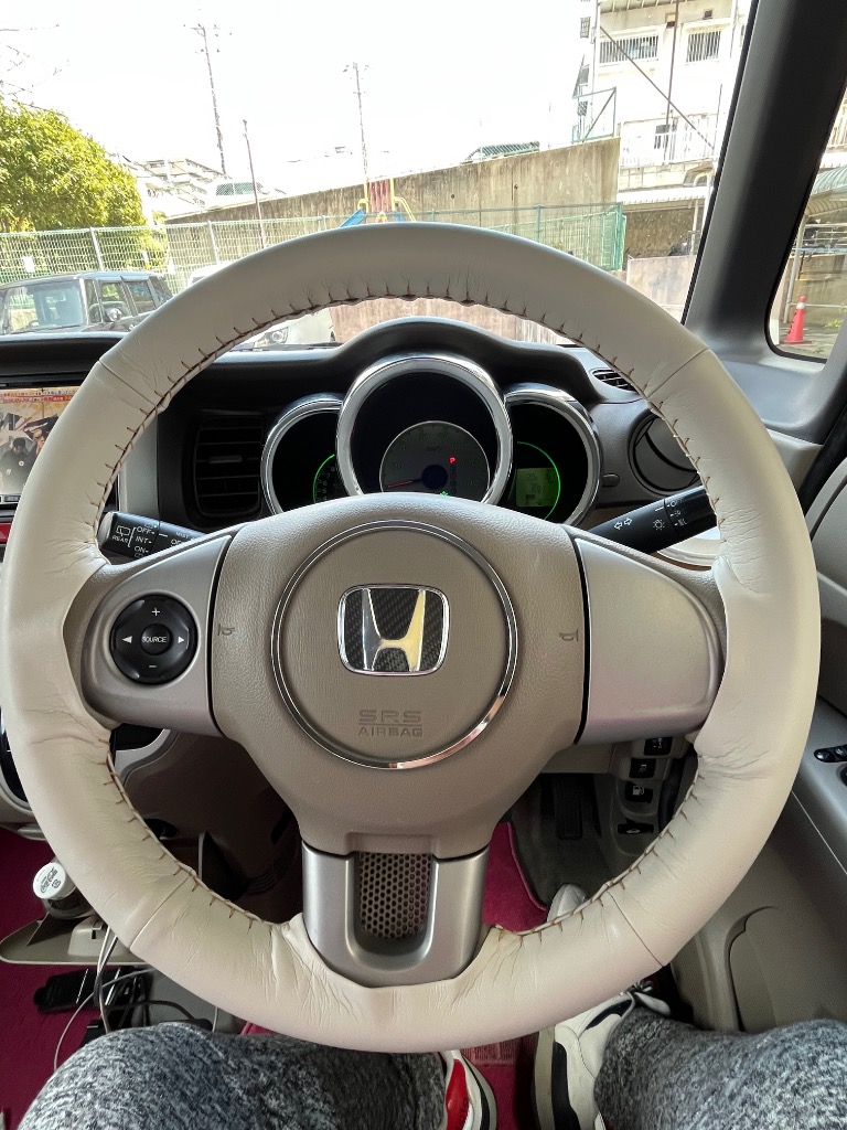 ◯純正部品ホンダ N-BOXプラスステアリングホイールカバー 本革製 ステアリングガーニッシュ装備車用 ベージュ×ブラウンステッチ