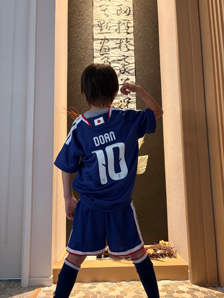 2026 ワールドカップ 日本代表 ホームジャージ 9 番上田綺世 8 番南野