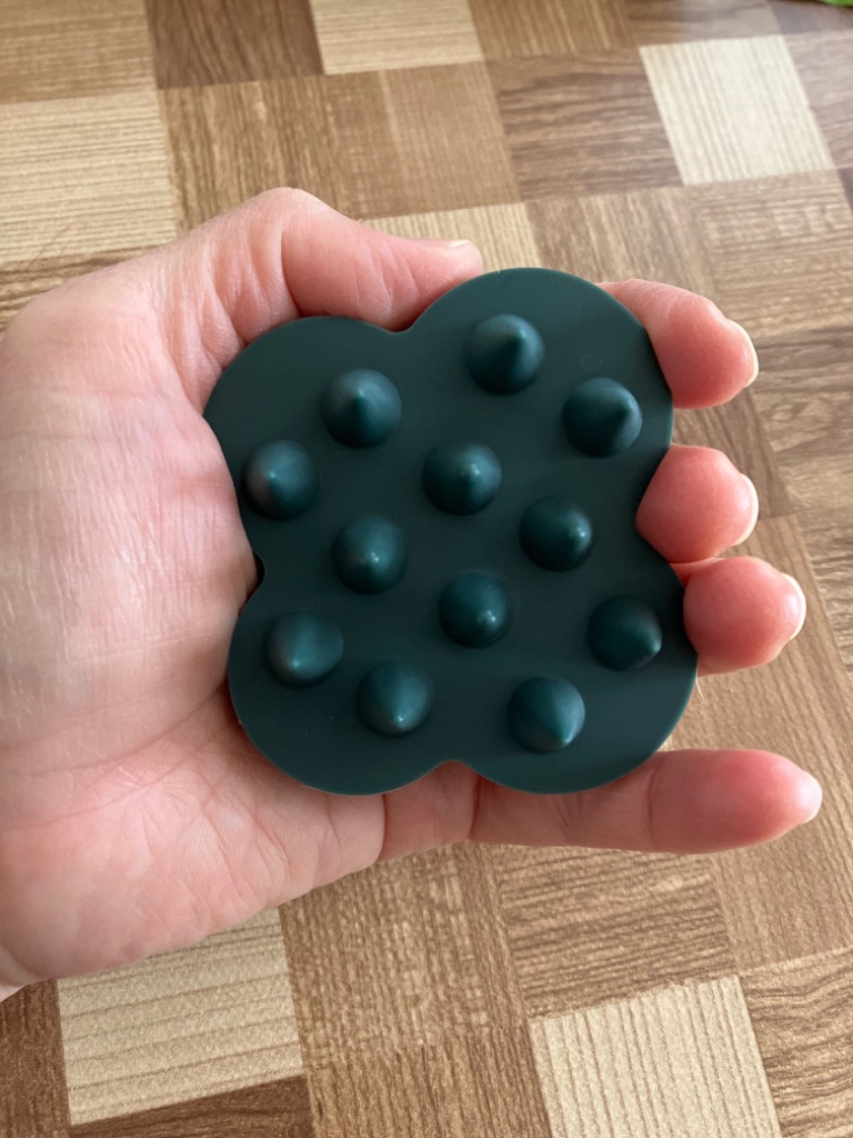 uka スカルプブラシ 頭皮ブラシ ウカ ケンザン バリカタ ダーク uka スカルプブラシ 頭皮ブラシ ウカ ケンザン バリカタ ダーク