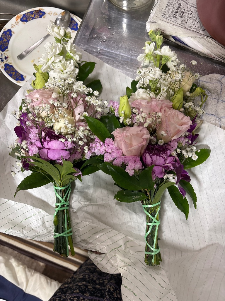 お仏壇のお花】左右どちらに置くの？ | 寺嫁のお庭＊お寺と