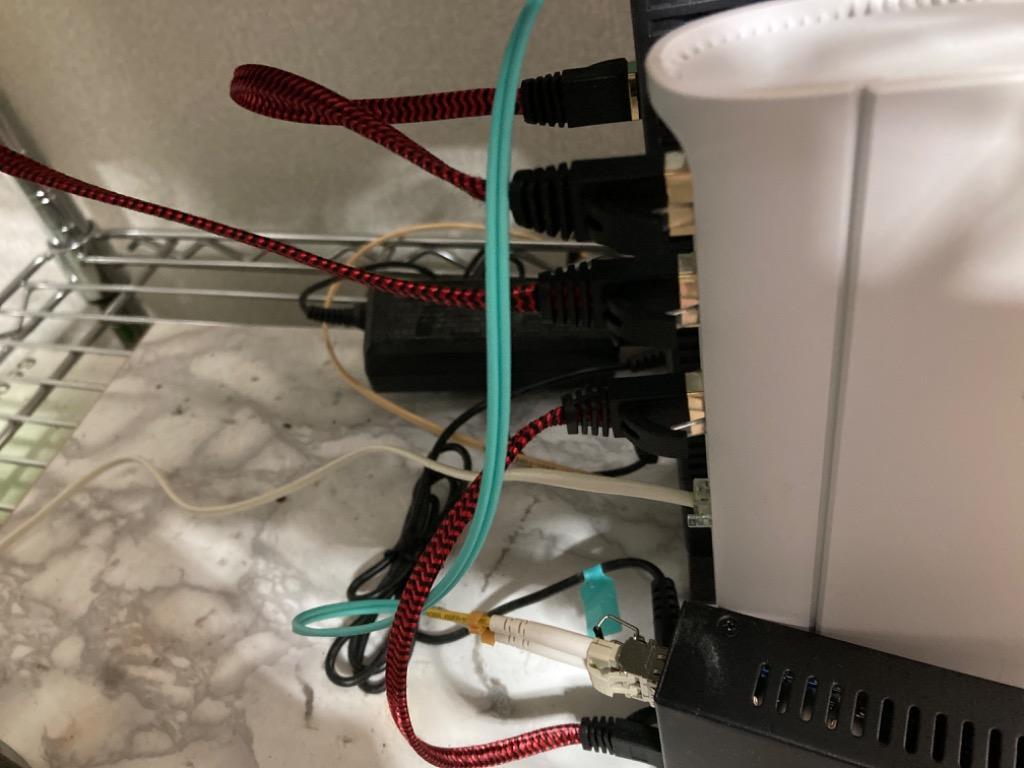 LANケーブル カテゴリー6A CAT6A 伝送速度10Gbps 15cm x 2本セット miwakura 美和蔵 強靭メッシュ フラット  ツメ折れ防止 ブラック/レッド MEC-6AF15P2-R ◇メ :4582480061482:風見鶏 通販 