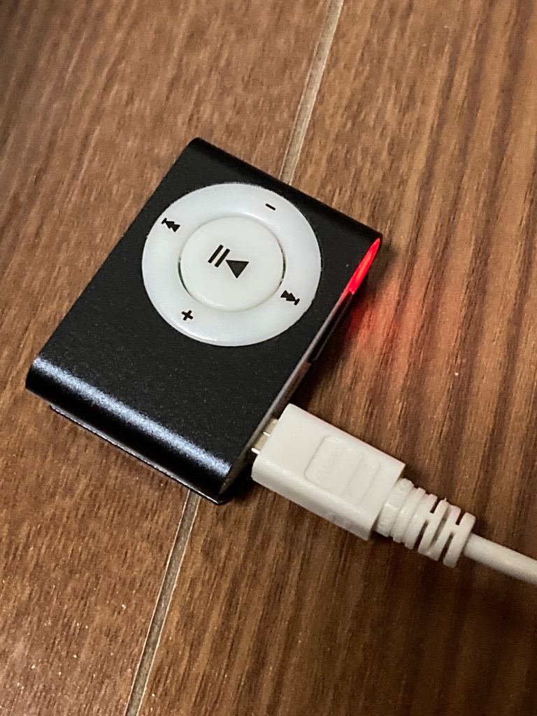 MP3プレイヤー microSDカード対応 クリップ式 MP3プレイヤー本体のみ