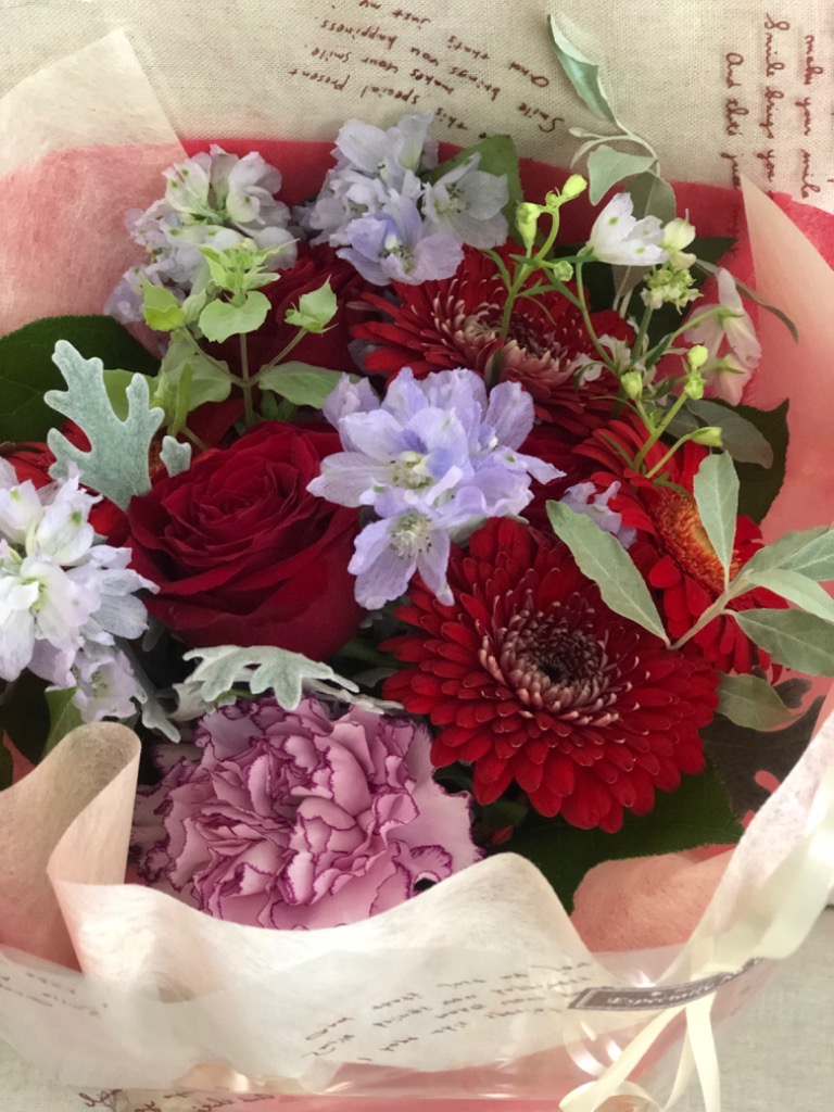 花束 赤 送料無料 赤いブーケ 誕生日 記念日 送別 プロポーズ お祝い