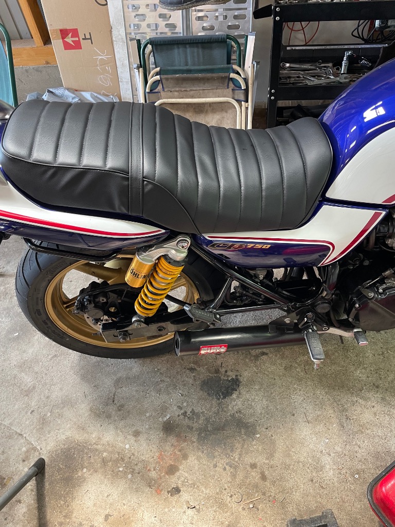 HONDA CB750 RC42 タックロール 新品 シートカバー 生地 黒色 ブラック