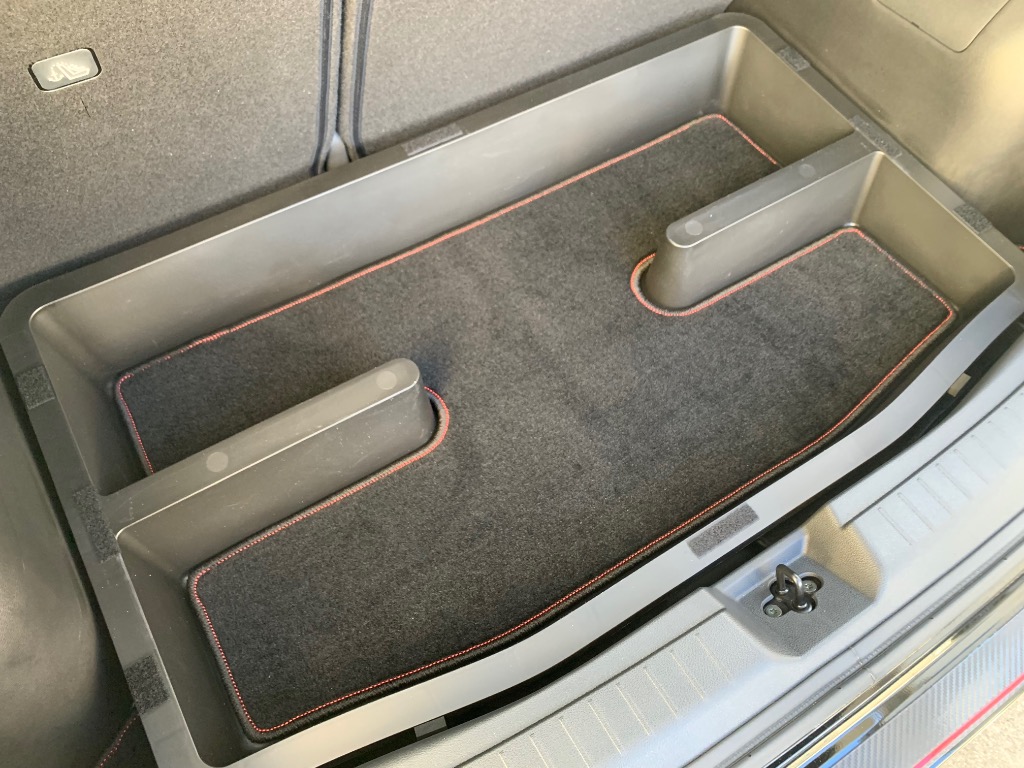 日産（NISSAN） 新型 ノート ノートオーラ e-POWER E13 ラゲッジマット
