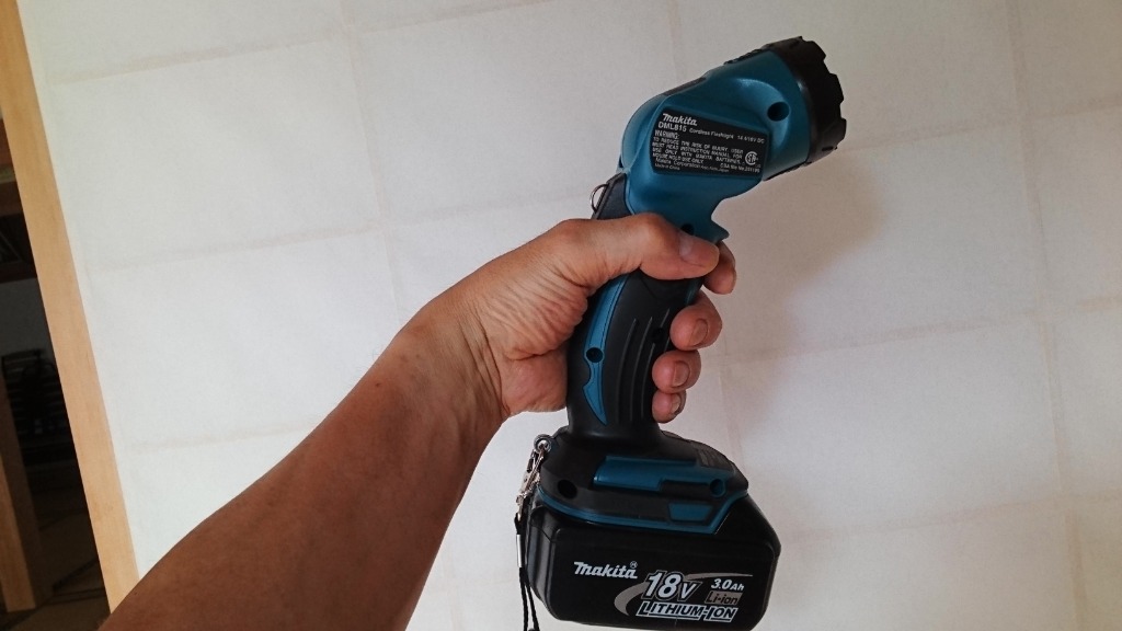 Makita　マキタ ライト DML815 18V3.0Ah互換充電池付き マキタ ライト 懐中電灯 LED 18V MAKITA DML815 青 充電式