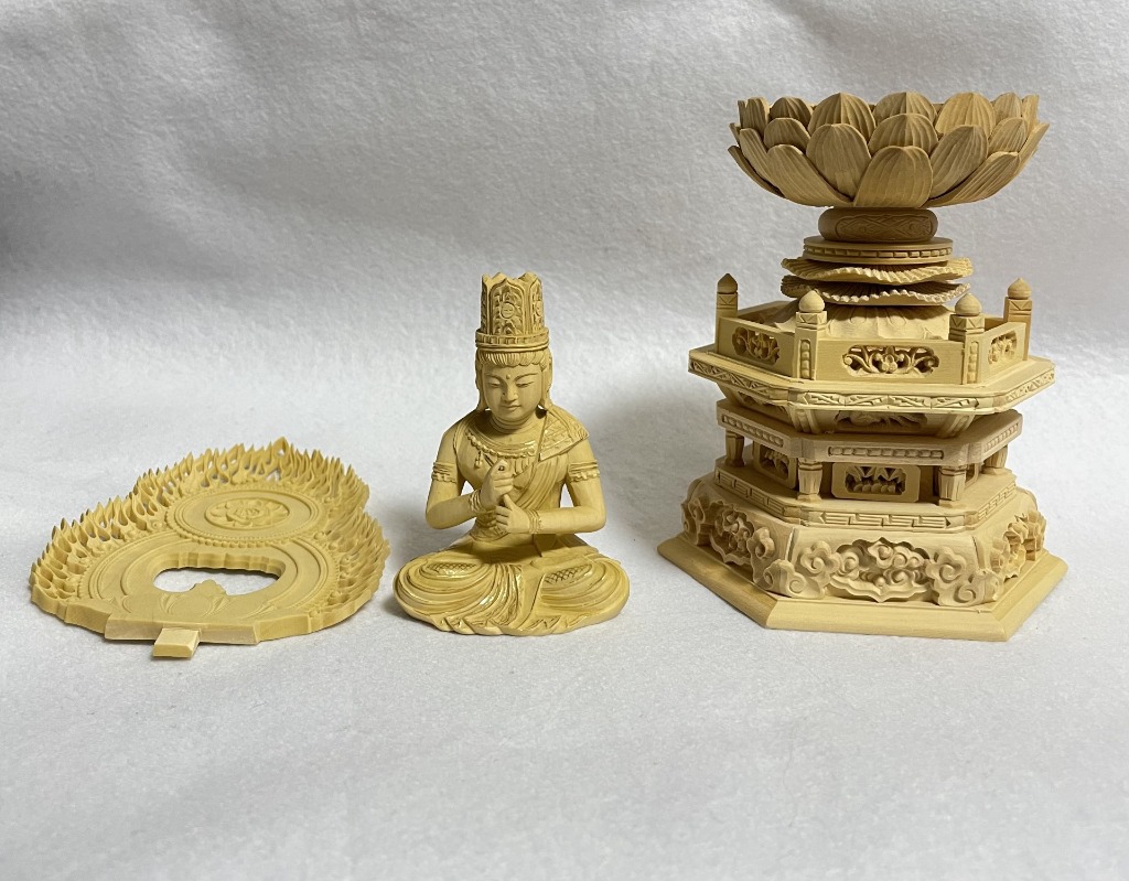仏像 真言宗 大日如来像 柘植六角台座 火炎光背 金泥付 1.8寸 2
