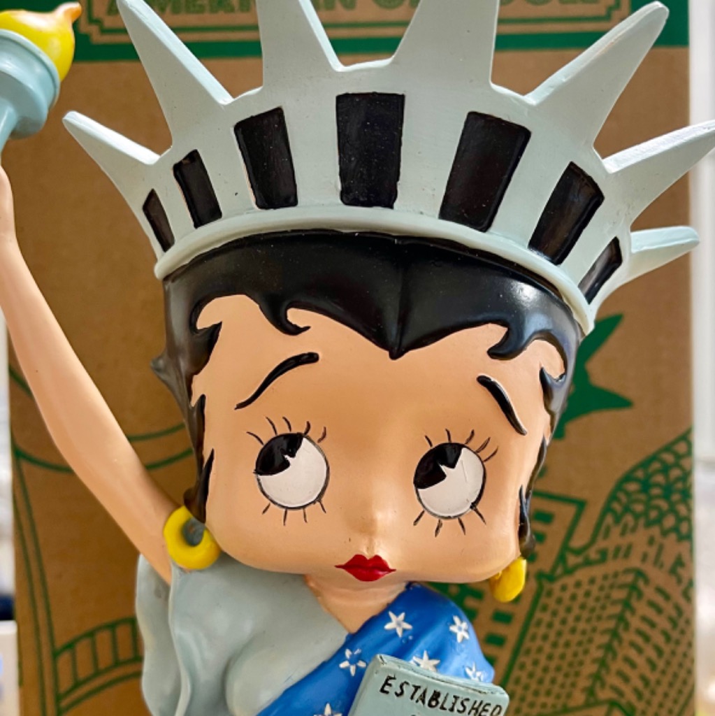 【BETTY BOOP】ベティブープ フィギュア DOLL-LIBERTY H:30cm ベティちゃん 自由の女神 レジン製スタチュー 置物  アメキャラ? インテリア アメリカン雑貨