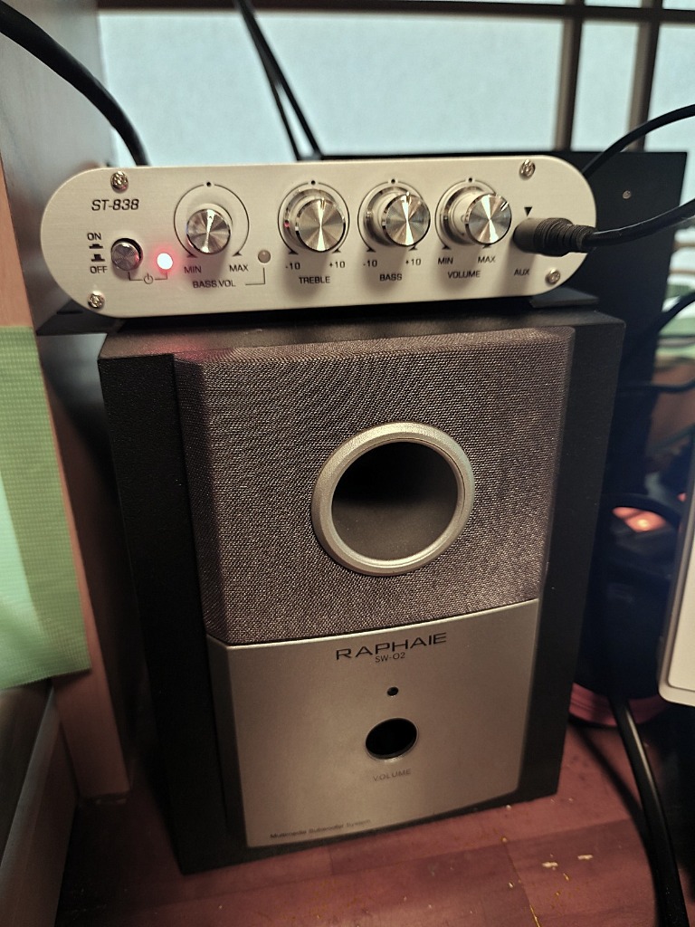 LEPY製 2.1chコンパクトオーディオアンプ 出力20W＋20W＋40W