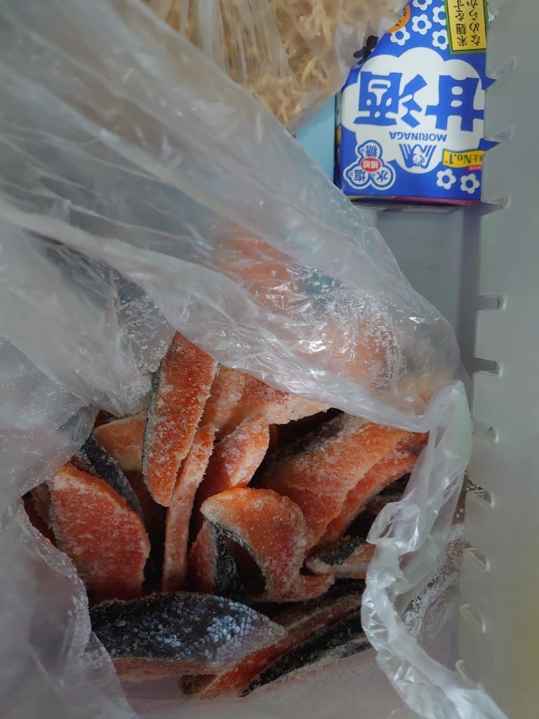 ふるさと納税 鮭問屋【訳あり】鮭切身〈銀鮭35切入〉約2.2kg【R08】 三重県紀北町 :597427:ふるなび(ふるさと納税) - 通販 -  Yahoo!ショッピング