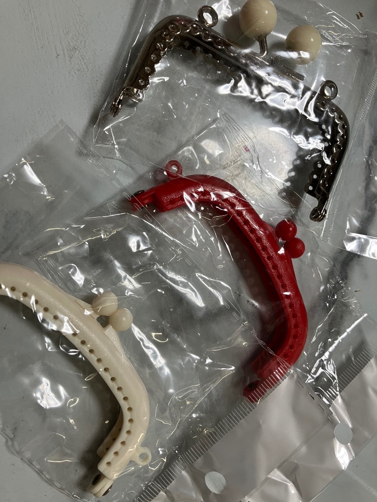 732 がま口 口金 8.5cm プラスチック がまぐち 全10色 くし型