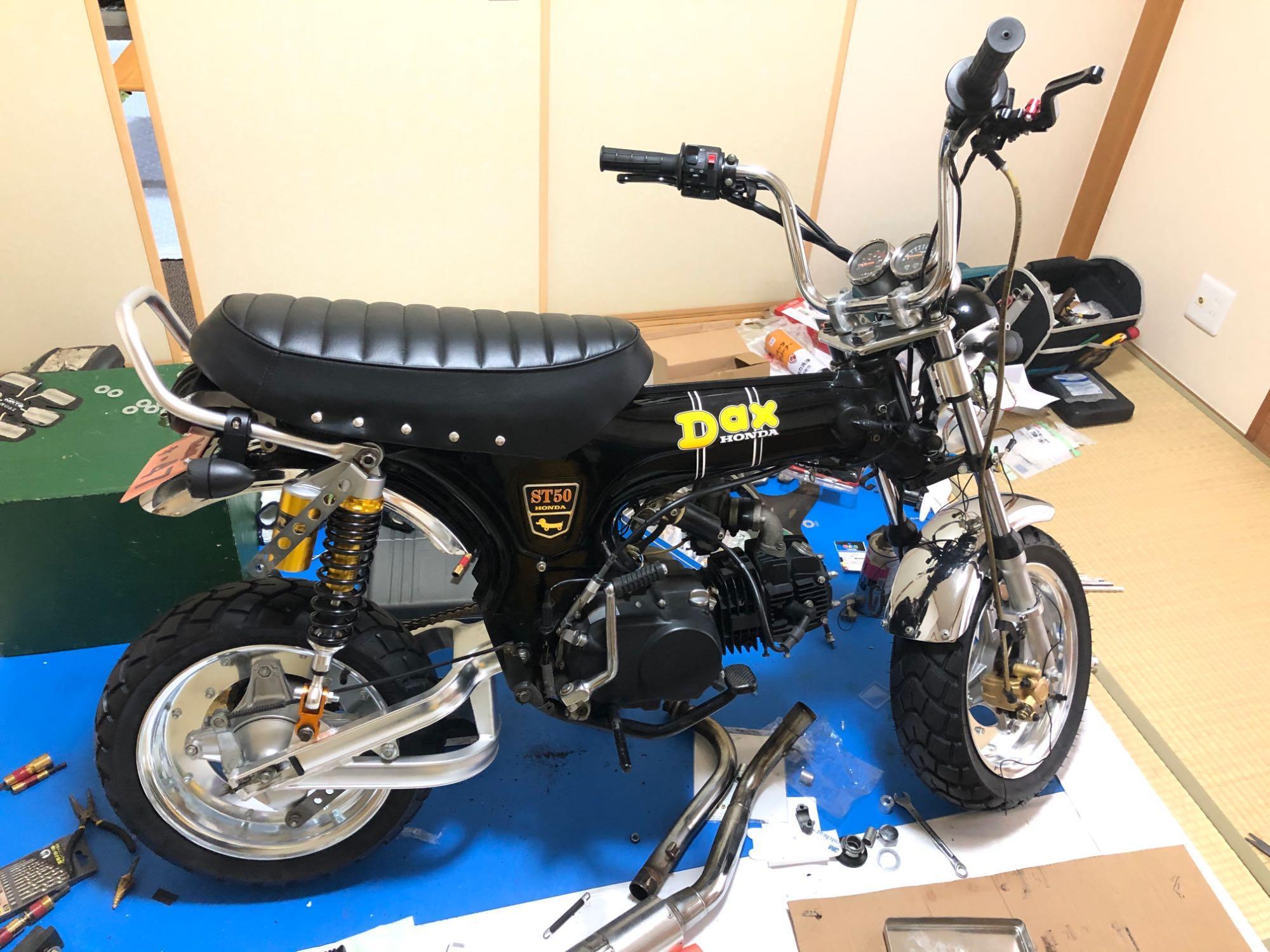 ホンダ 純正エンブレム ST50 ダックス DAX 1枚 純正 タンクエンブレム フレーム :honda-dax-emblem-a:Garage  R30 - 通販 - Yahoo!ショッピング