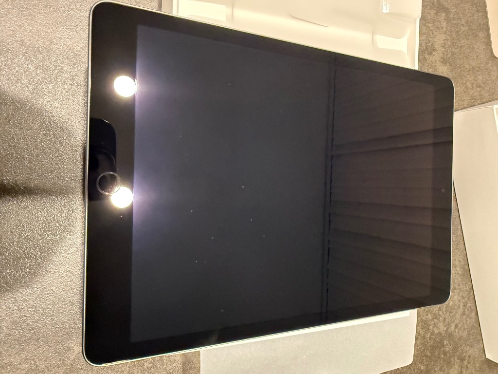 iPad 第9世代 64GB Wi-Fiモデル スペースグレイ 2021年 中古