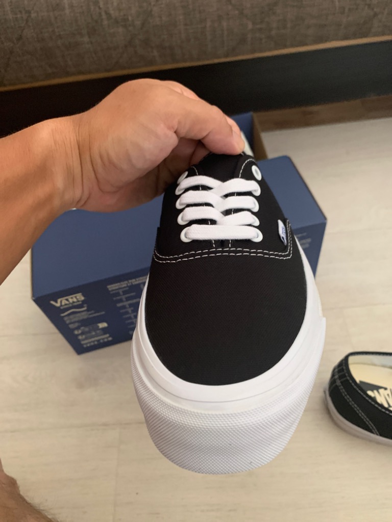 vans プレミアム オーセンティック LX 44 黒 28㎝新品未使用 訳あり vans プレミアム オーセンティック LX 44 黒 28㎝ 新品未使用