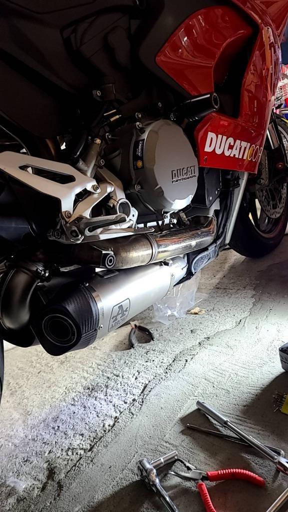 Arrow Ducati Panigale V2 2020-2024 デュアルスリップオン