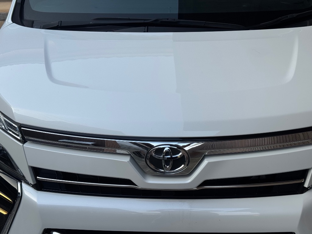 ヴォクシー 80系 後期 フロントグリルガーニッシュ フロント