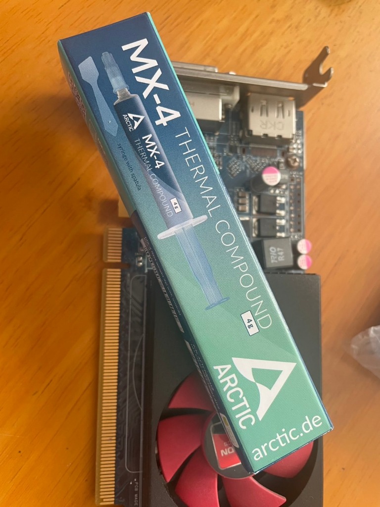 ARCTIC MX-4 (4g) ヘラ付き 熱伝導グリス 低熱抵抗 低粘性 長期