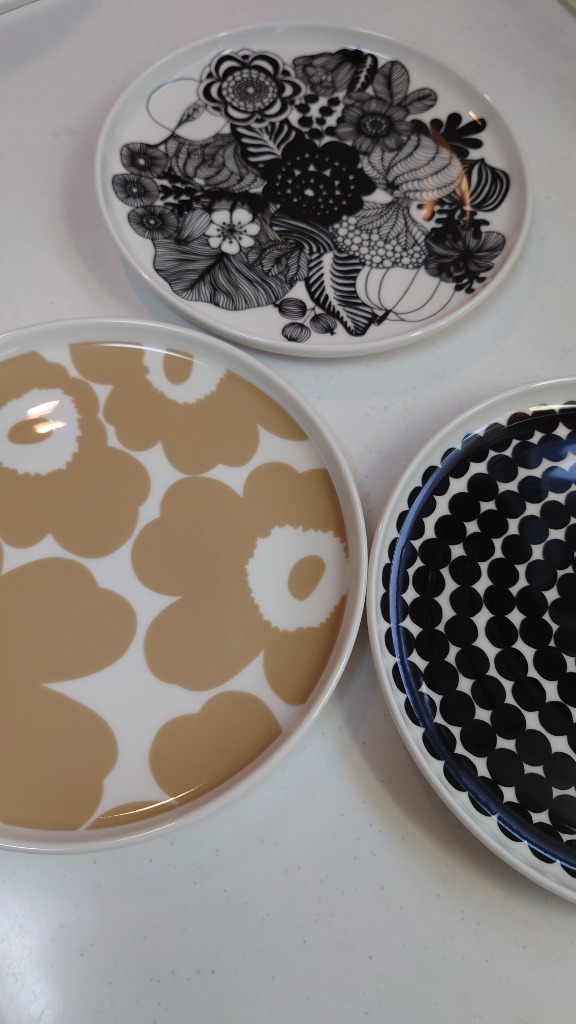 新品★マリメッコ ウニッコ 20cmプレート ブルーグレー 2枚 楽天市場】スクエアプレート ウニッコ ブルーグレー×バターイエロー