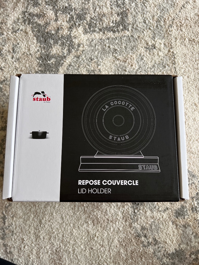 ストウブ　リッドホルダー　STAUB  フタ置き Amazon.co.jp: ストウブ(Staub) 「 リッドホルダー 」 ふた置き