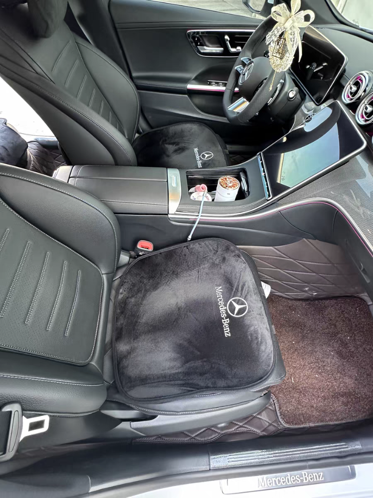Mercedes-Benz レザー クッション ブラック 楽天市場】ベンツ シート クッションの通販