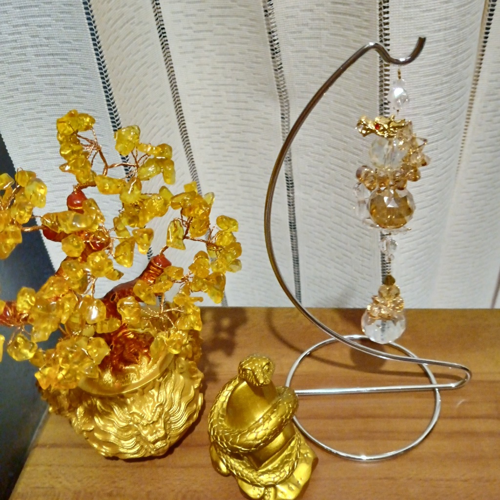 harue❀限定品座敷わらし龍神サンキャッチャー❀ 昇り龍 サンキャッチャー 辰年 2024 正月 飾り物 インテリア