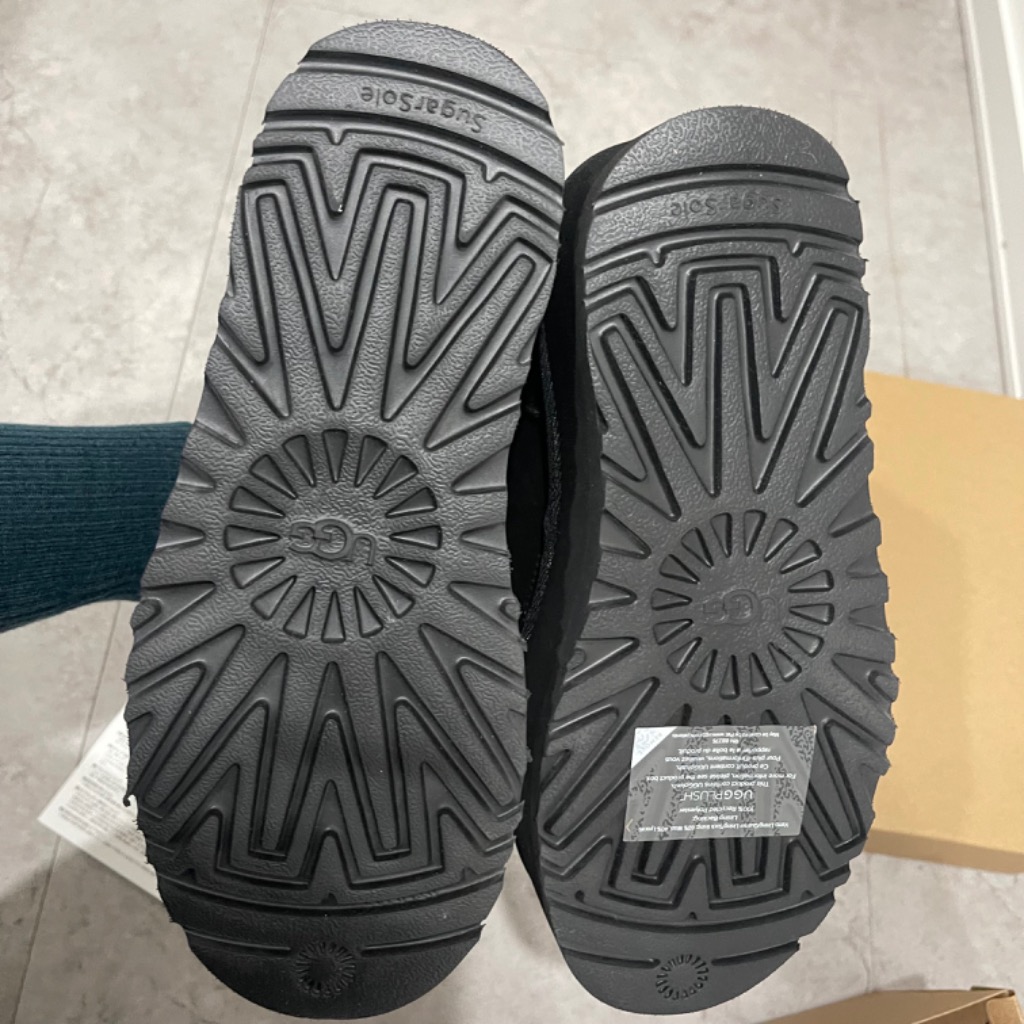 UGG アグ ニューメル プラットフォーム チェルシー ブーツ
