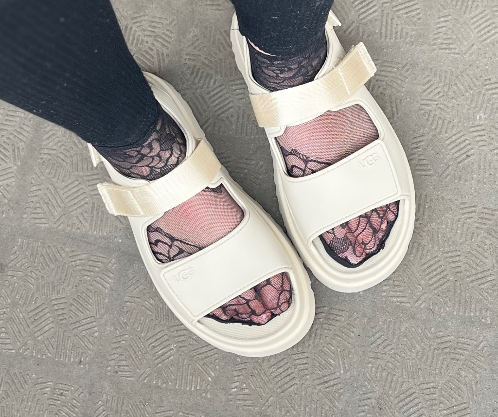UGG アグ サンダル ストラップサンダル ゴールデングロウ