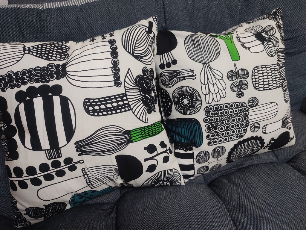 マリメッコ　PVC生地　RUHTINATAR marimekko マリメッコ 生地 ファブリック Puutarhurin Parhaat