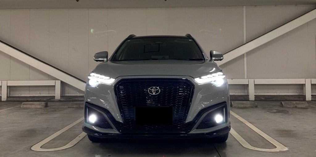 カローラクロス　フロントバンパー カローラ カローラクロス フロントバンパー クラウン RS ルック