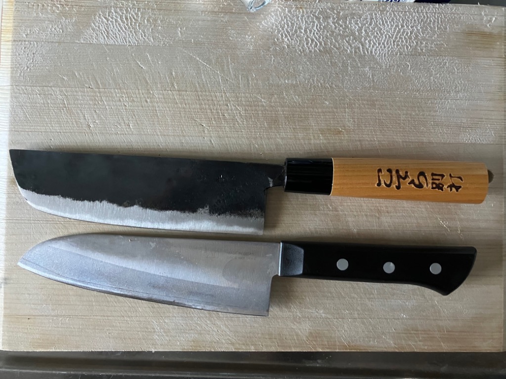 在庫あり こてら別打 安来鋼青紙割込 鍛造包丁 菜切包丁 165mm ヒバ柄 : nakiri-165 : ハンズコテラ Yahoo!ショップ -  通販 - Yahoo!ショッピング