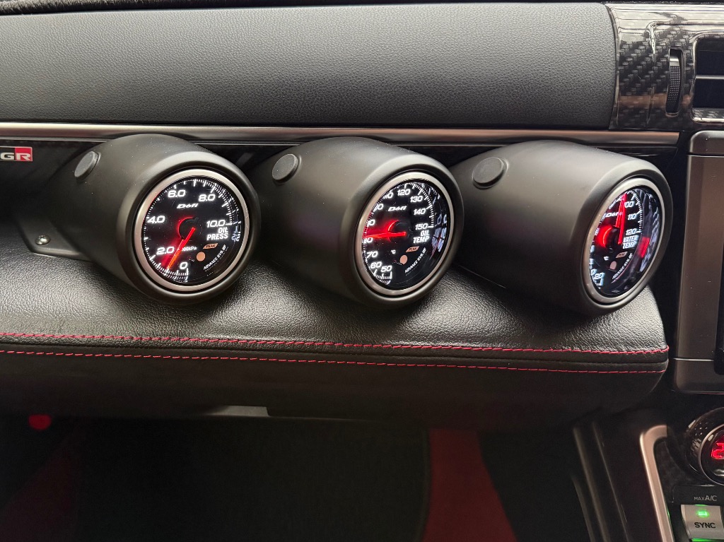 3連 メーターパネル 86 GR86 ZN8 BRZ ZD8 油温 水温 油圧 DEFI