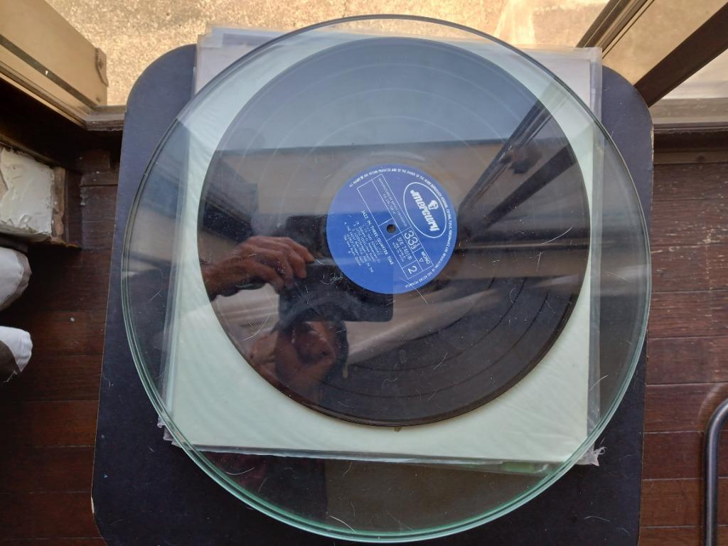 【一点モノ 特注品 希少】強化ガラス天板 円形 直径 127センチ 厚さ8ミリ 一点モノ 特注品 希少】強化ガラス天板 形 直径 127センチ 厚さ8