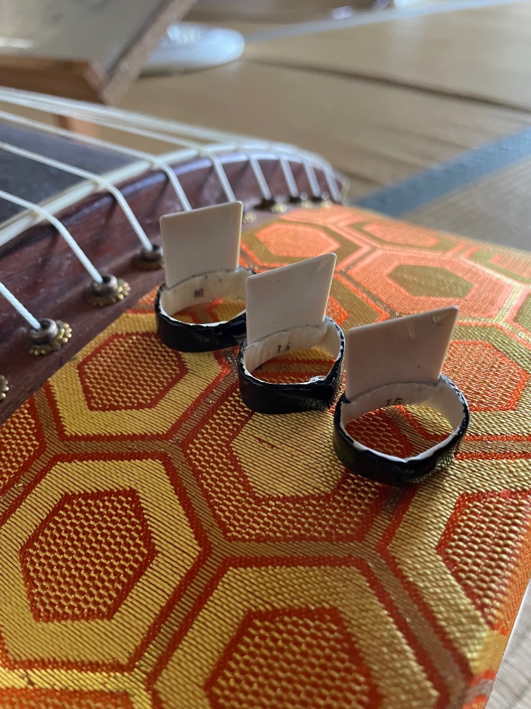 爪輪 黒 [生田流]（エナメル） 爪袋 琴爪用 箏爪 象牙爪 プラ爪