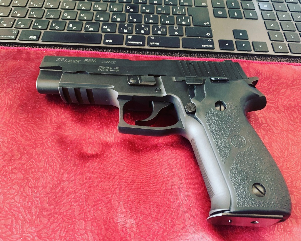 KSC SIG P226R ラバーグリップ システム7 HW｜A530（ガスブローバック本体） : hb000074201 : HBLT - 通販 -  Yahoo!ショッピング