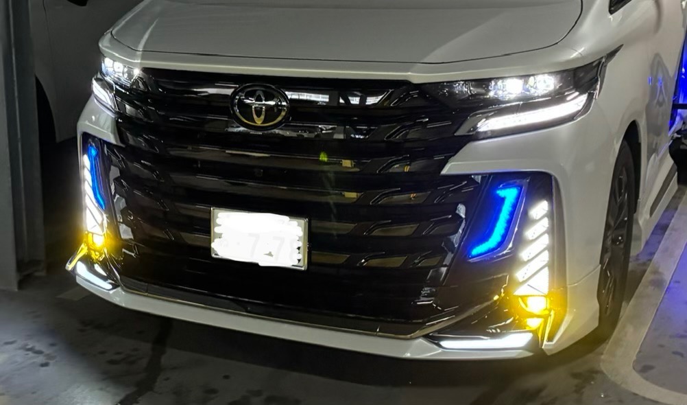 ヴェルファイア40系 増設LEDデイライト 流れるウインカー カスタム