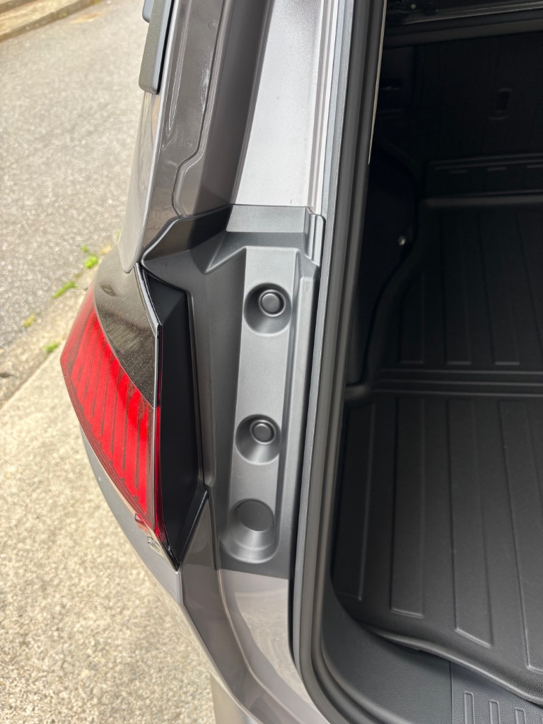 H3Y 新型RAV4 60系 Adventure Z GR-SPORT バックドア保護カバー 内装