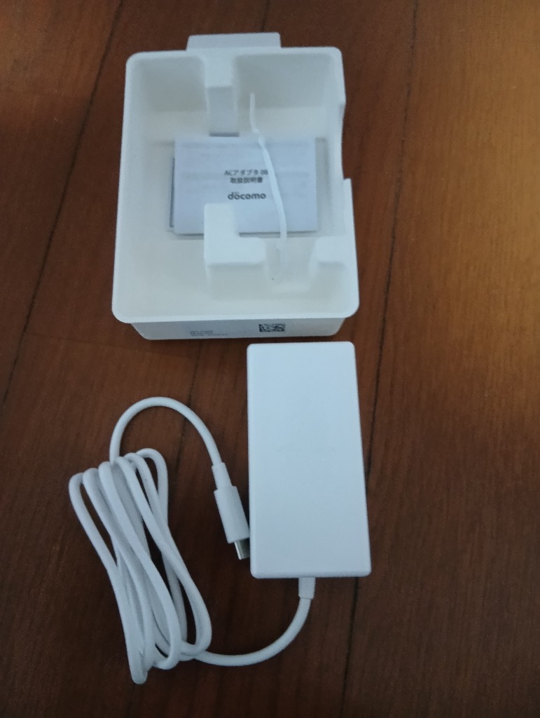 NTTドコモ純正品】ACアダプタ 08 Type-C 最大45W 高速充電 異常