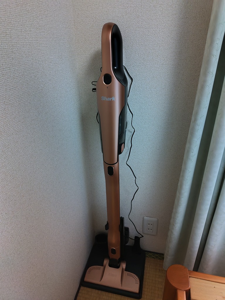 Shark（シャーク） 掃除機 コードレス 充電式サイクロンスティック