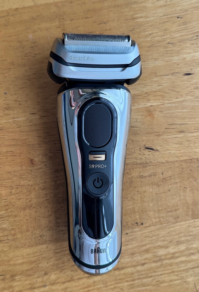 BRAUN（ブラウン） シリーズ9 PRO+ シルバー メンズ 電気シェーバー