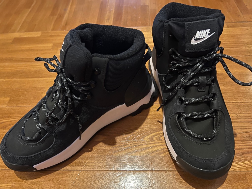 NIKE ナイキ スニーカー レディース シティ クラシック ブーツ