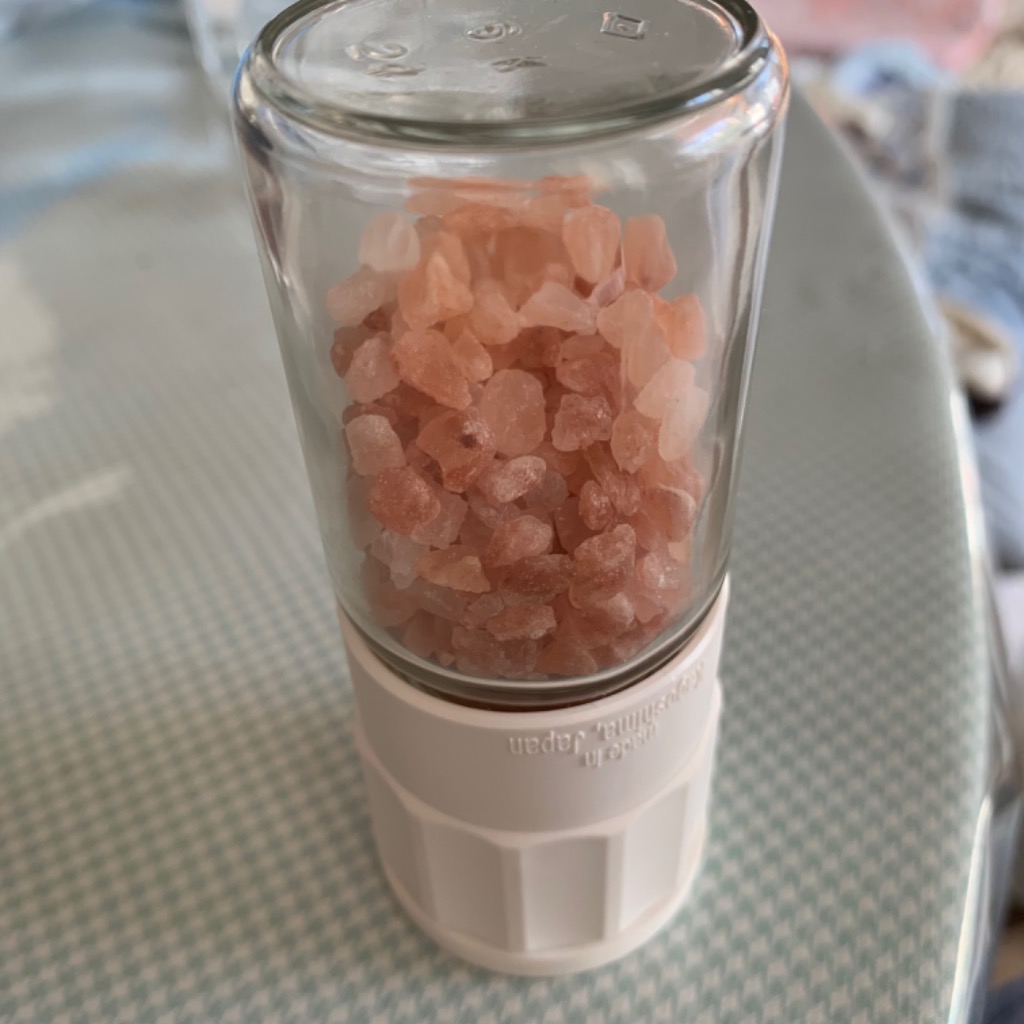 岩塩 ヒマラヤ岩塩 食用クリスタル岩塩おろし金用タイプ 100gで2 岩塩 ヒマラヤ岩塩 食用クリスタル岩塩おろし金用タイプ 100gで2