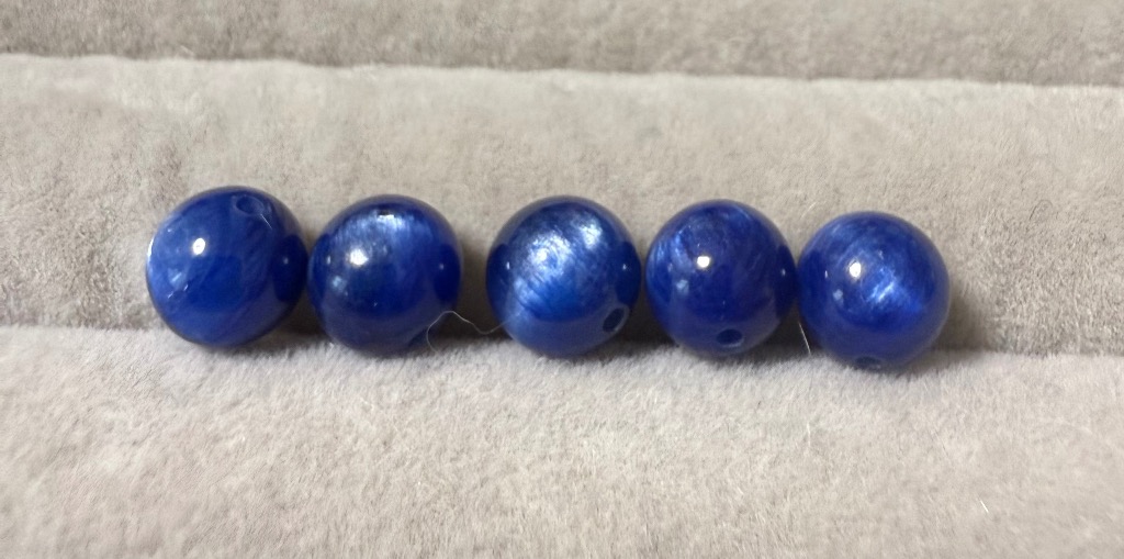 レア品　透明感　天然無処理　天然石カイヤナイト約13.3㍉ レア品 透明感 天然無処理 天然石カイヤナイト約13.3㍉