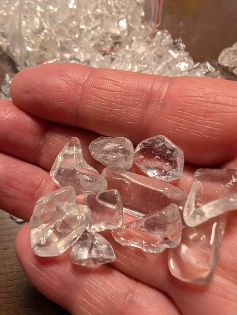 ★特別ご奉仕★高透明水晶【1.5kgブラジル産クリスタルクォーツ水晶さざれ】❤️ 61Q0I85KBGL._UF894,1000_QL80_.jpg